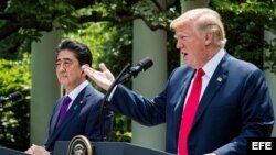 El presidente Trump recibe en la Casa Blanca al primer ministro de Japón,Shinzo Abe 