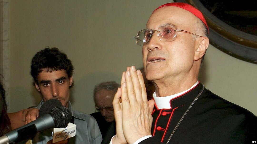 Tarcisio Bertone.