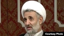 Hojjat al-Islam Mojtaba Zolnour afirma que la administración Obama otorgó la ciudadanía a 2.500 iraníes mientras negociaba el acuerdo nuclear de Irán.