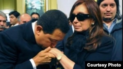 Según ex funcionarios chavistas, Chávez fue intermediario del dinero iraní para la campaña de Cristina Kirchner.