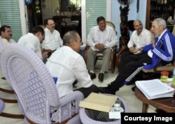 Reunión de Fidel Castro con los 5 espías el 28 de febrero del 2015.