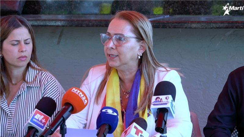 Exiliados quieren al chavismo lejos de las ayudas a Venezuela y denuncian a las Fuerzas Armadas (VIDEO)