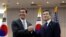 El secretario de Defensa, Mark Esper,y el ministro de Defensa de Corea, Jeong Kyeong-doo.