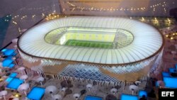 Una maqueta del estadio Qatar University, unos de los estadios que se propone para la Copa Mundial 2022, en Doha, Qatar. 