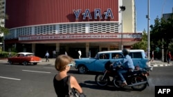 Cine Yara en La Habana, el lugar donde fueron convocados los manifestantes. 
