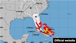 Pronóstico de la trayectoria de Irma según el parte metereológico del NHC, viernes 5.00 pm. (NHC)