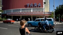 Cine Yara en La Habana, el lugar donde fueron convocados los manifestantes. 