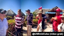 Mike Hammer habla con residentes de El Cobre, en Santiago de Cuba. 