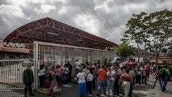 Las Noticias Como Son, jueves, 9 de febrero de 2016, parte 2 de 2