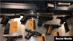 Armas confiscadas por la policía en Chicago