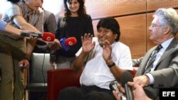 Evo Morales sin corbata