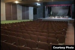 Teatro del ex colegio teresiano en Camagüey.