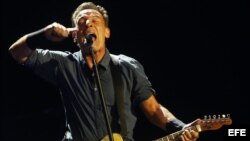 El cantante estadounidense Bruce Springsteen, en el Movistar Arena en Santiago de Chile (2013). 