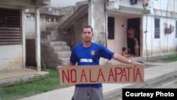 Opositor cubano cumple cuatro días en huelga de hambre en estación policial