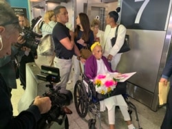 Cruz Miranda llega a Miami para recibir tratamiento médico. (Foto: Ricardo Quintana)