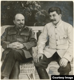 Lenin y Stalin.