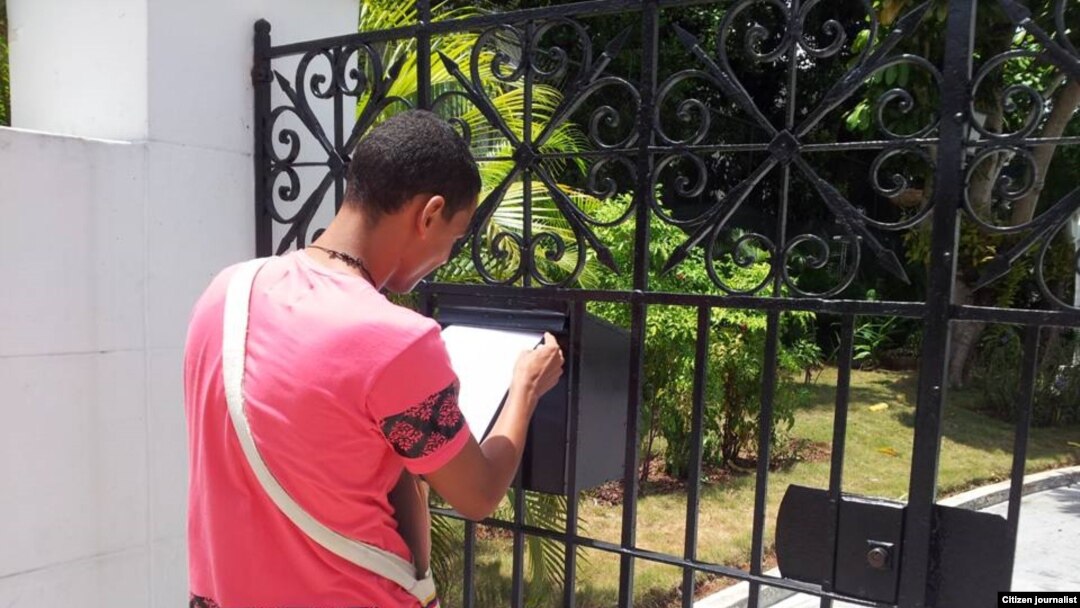 Reporta Cuba. LGTBI entregan carta al Papa.