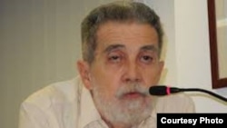 Muere el intelectual cubano Manuel Díaz Martínez