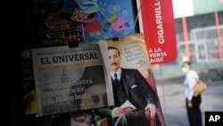 Kiosko en Caracas exhibe El Universal y una revista con noticia de beatificación del Dr. José Gregorio Hernández