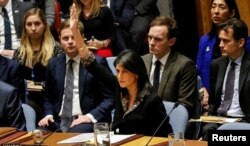 La embajadora de EE.UU. en la ONU, Nikki Haley, ejerce el derecho de veto sobre una resolución egipcia acerca del estatus de Jerusalén.