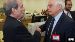El ministro de Asuntos Exteriores Josep Borrell y el viceministro de Relaciones Exteriores de Cuba Abelardo Moreno, durante la reunión UE-CELAC.