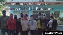 Familiares de los manifestantes del 11-J en Batabanó. (Foto: Cortesía)