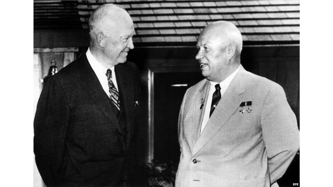 Eisenhower y el líder soviético Nikita Khruschev en Camp David, Maryland, 1959.