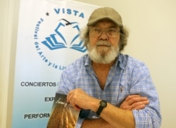 El poeta y novelista cubano Félix Luis Viera en el XI Festival VISTA