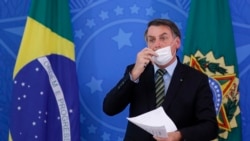 El presidente brasileño, Jair Bolsonaro, durante una conferencia de prensa sobre el coronavirus en el Palacio de Planalto, en Brasilia, el 18 de marzo del 2020.