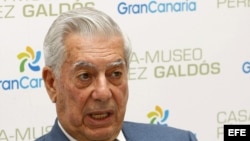 El premio Nobel de Literatura Mario Vargas Llosa durante la conferencia de prensa