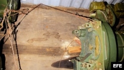 Vista de material presumiblemente bélico encontrado en un contenedor del barco norcoreano Chong Chon Gang.