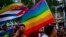Activistas de la comunidad LGBTI en Cuba durante una marcha espontánea contra la homofobia el 11 de mayo de 2019, que fue reprimida por la policía. AP Photo/Ramon Espinosa