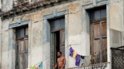 Vecinos de un barrio en Santa Clara impiden desalojo de 29 casas