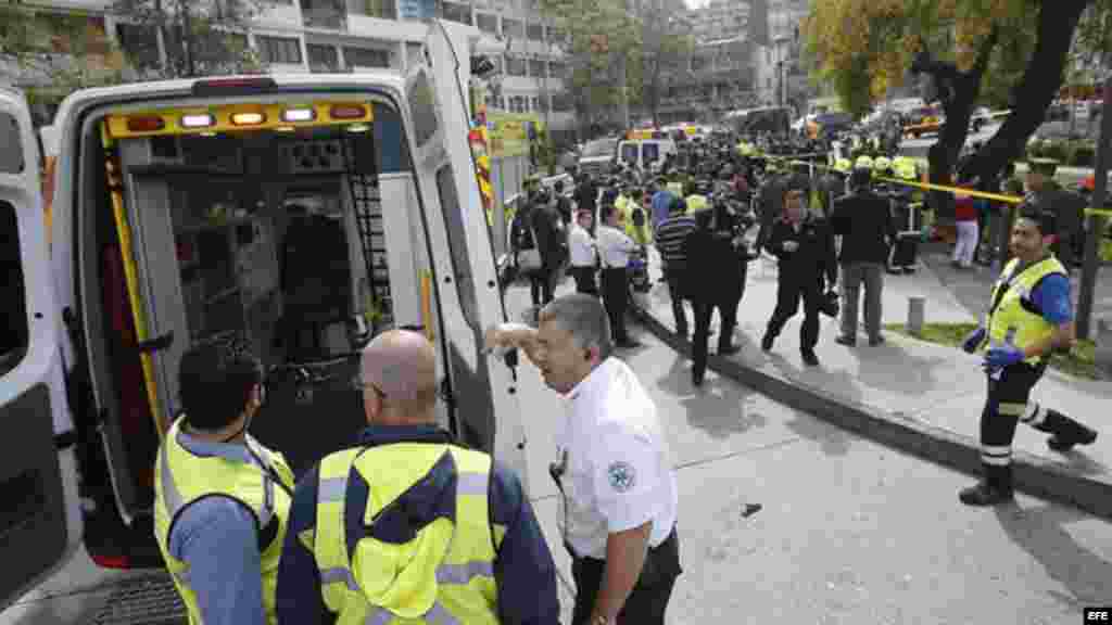 El Gobierno chileno confirmó hoy que la explosión ocurrida esta tarde en un local de comida rápida de un centro comercial de Santiago fue un atentado terrorista