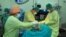 Médicos hondureños contratados en Ecuador.