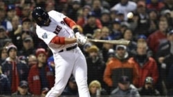 JD Martinez fue clave en la victoria de Boston; el Guajiro piensa que Luis Tiant lo van a incluir an el Salón de la Fama; y Cuban Red Sox estuvo en el programa, contento que su equipo ha ganado los primeros dos juegos!