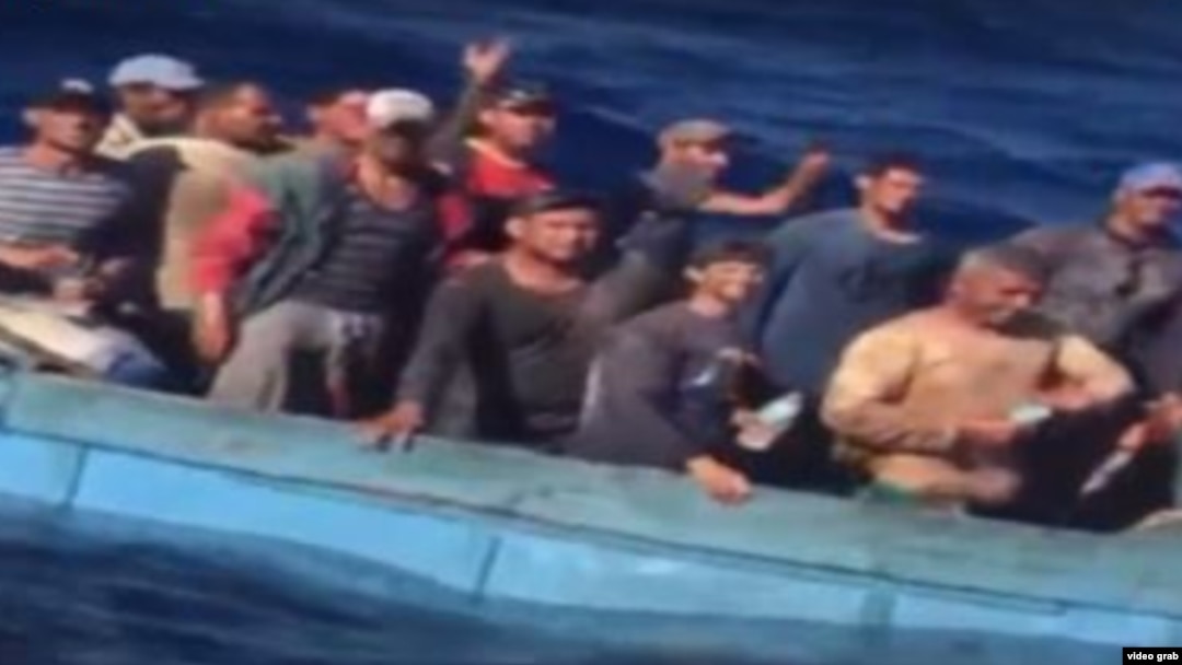 Los pescadores dieron aviso a la Guardia Costera. (Captura de imagen/Facebook Yusnaby Pérez)