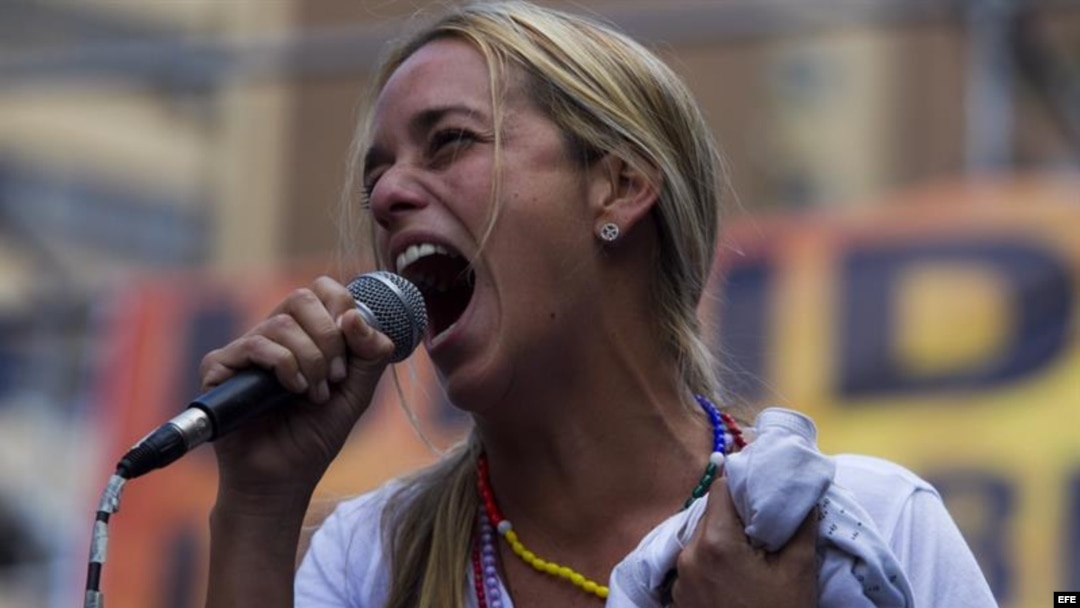 Lilian Tintori, esposa del líder opositor Leopoldo López, en la manifestación del sábado 22 de febrero en Caracas.