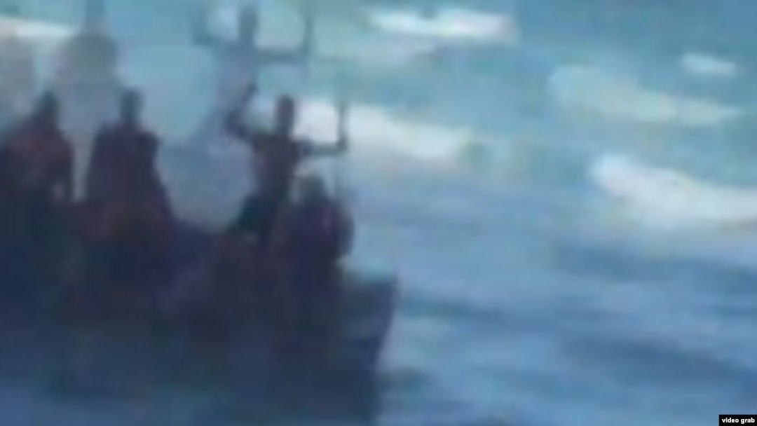 Balseros que llegaron a Hollywood Beach estuvieron ocho días en el mar, cuatro sin agua ni comida.