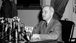 El presidente de Estados Unidos, Harry S. Truman, el 25 de abril de 1945. (AP Photo/Archivo).