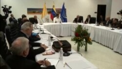 Oposición y Gobierno de Venezuela efectúan primera reunión de diálogo