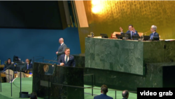 El embajador de EEUU ante la ONU, Mike Waltz, habla ante el organismo en un discurso interrumpido por el canciller cubano Bruno Rodríguez y otros asistentes. 