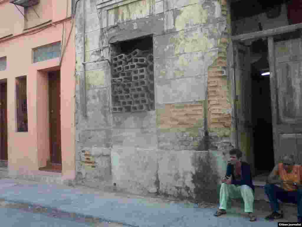 Peligro inminente sobre ocho familias en Centro Habana