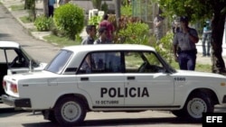 Archivo Policías cubanos en La Habana conrolan las calles.