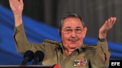 El general Raúl Castro.