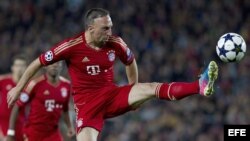 El centrocampista francés del Bayern Múnich Franck Ribéry, durante el partido correspondiente a la vuelta de las semifinales de la Liga de Campeones disputado ante el F.C. Barcelona esta noche en el Camp Nou. EFE/Alejandro 