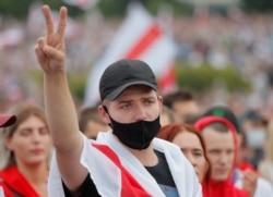 Protesta de la oposii[on en Minsk contra los resultados electorales, el 23 de agosto. REUTERS/Vasily Fedosenko