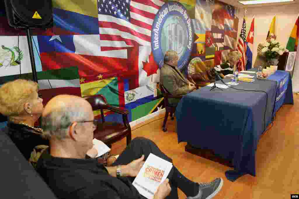 El PEN Club de Escritores Cubanos en el Exilio celebró el 2 de noviembre un acto de recordación y condena en memoria de los periodistas asesinados en la región. Foto Roberto Koltun OCB Staff.