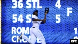 El jardinero central de Reales Lorenzo Chain, durante el tercer partido entre Orioles y Reales, en Kansas City, Missouri.