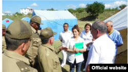 En Santiago de Cuba improvisan hospitales y sanitarios de campaña ante peligro de terremoto.